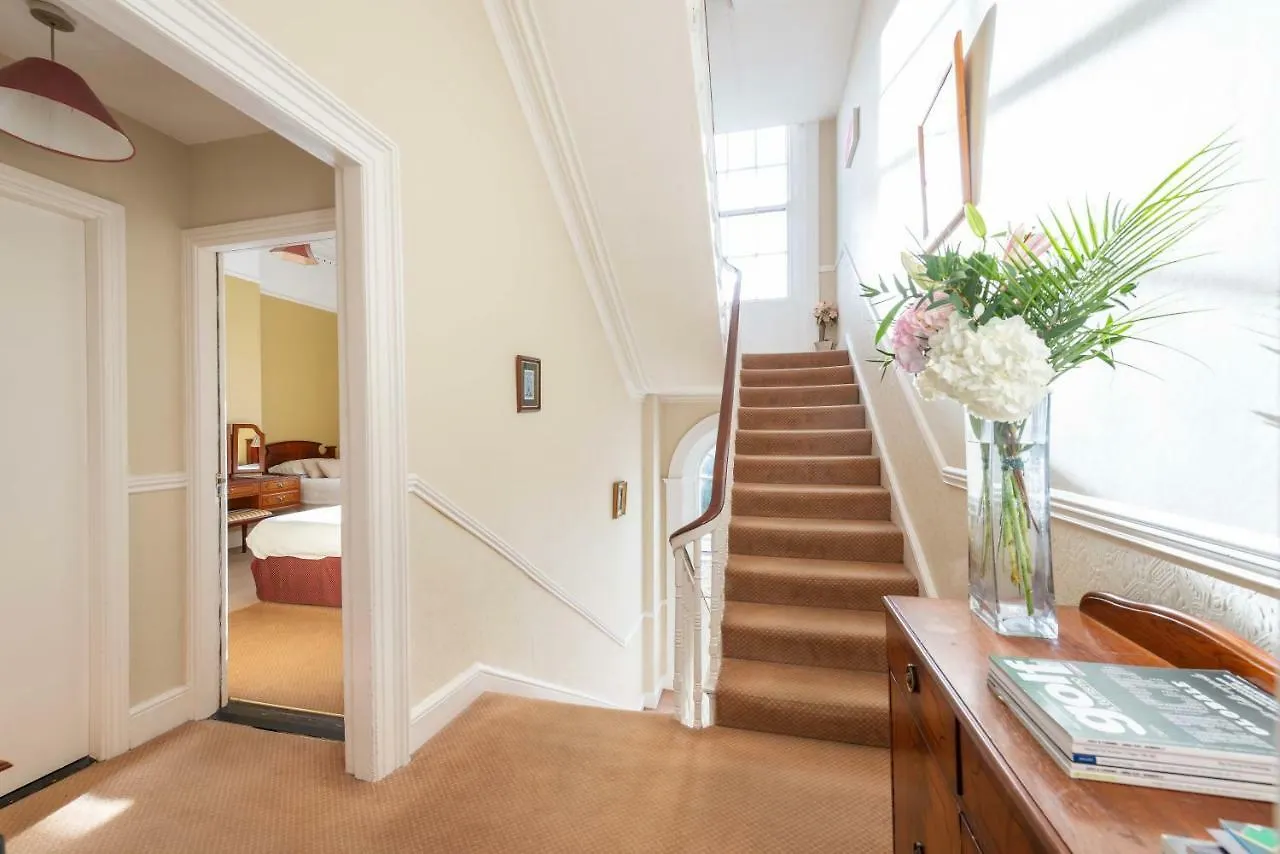 Abbeyleigh House Hotel Dublin 0*,  Ireland